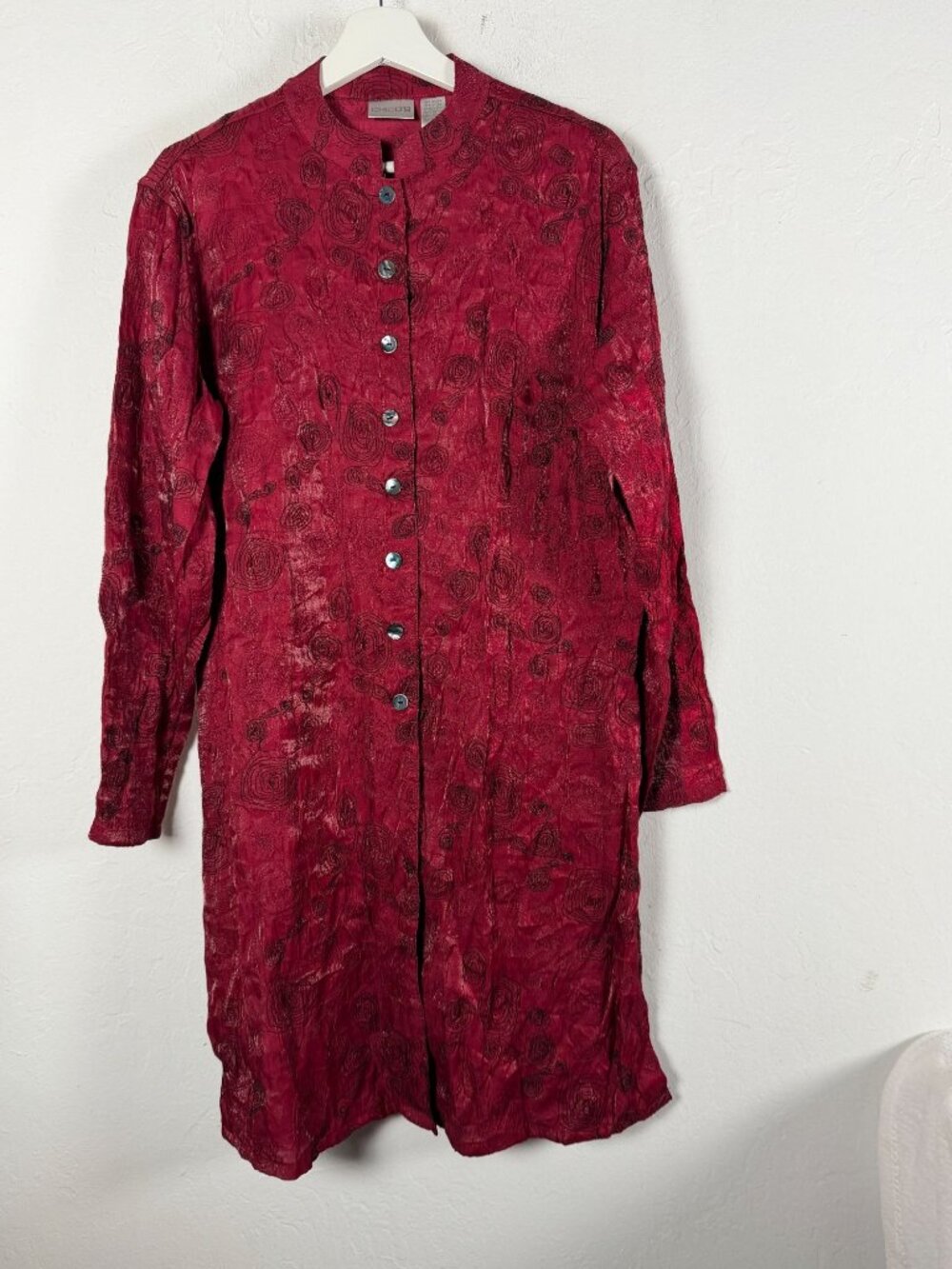 Chicos Duster Jacket Womens Size 1 Red Floral Embroidery Textured Lagenlook